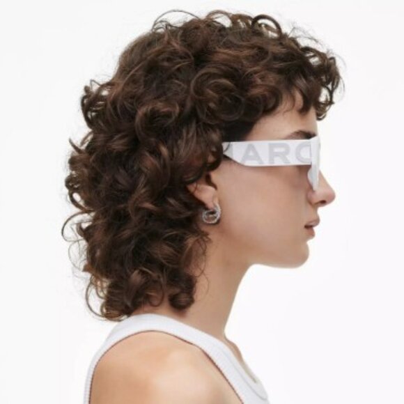 Marc Jacobs MARC694/G/S 0HYMIC Sunglasses White Oval Frame, Grey Mirror Lenses - Picture 8 of 11